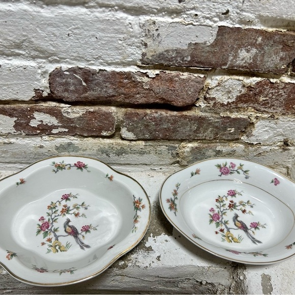 Vintage Limogues France Set of 2 Floral Peacock Serving Bowls Trimmed in Gold. - Picture 2 of 10